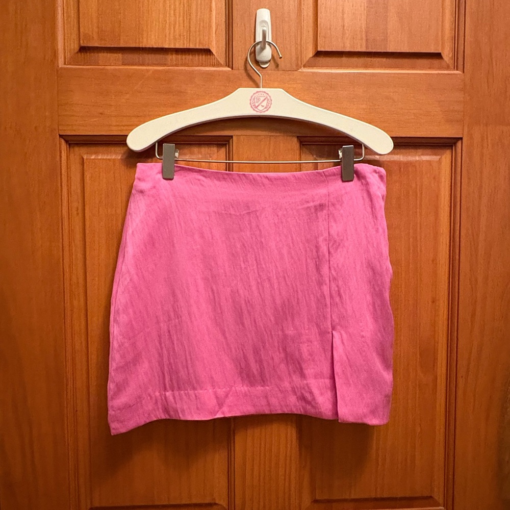 H&M Vibrant Pink Mini Skirt